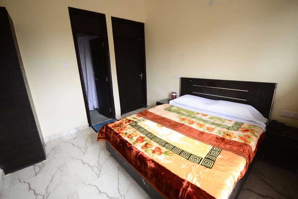 Hotel Mehra Inn Amritsar Exterior foto