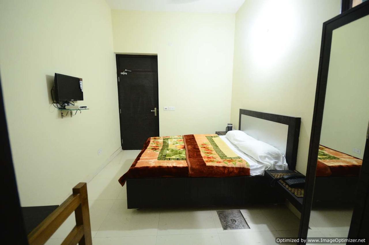 Hotel Mehra Inn Amritsar Exterior foto