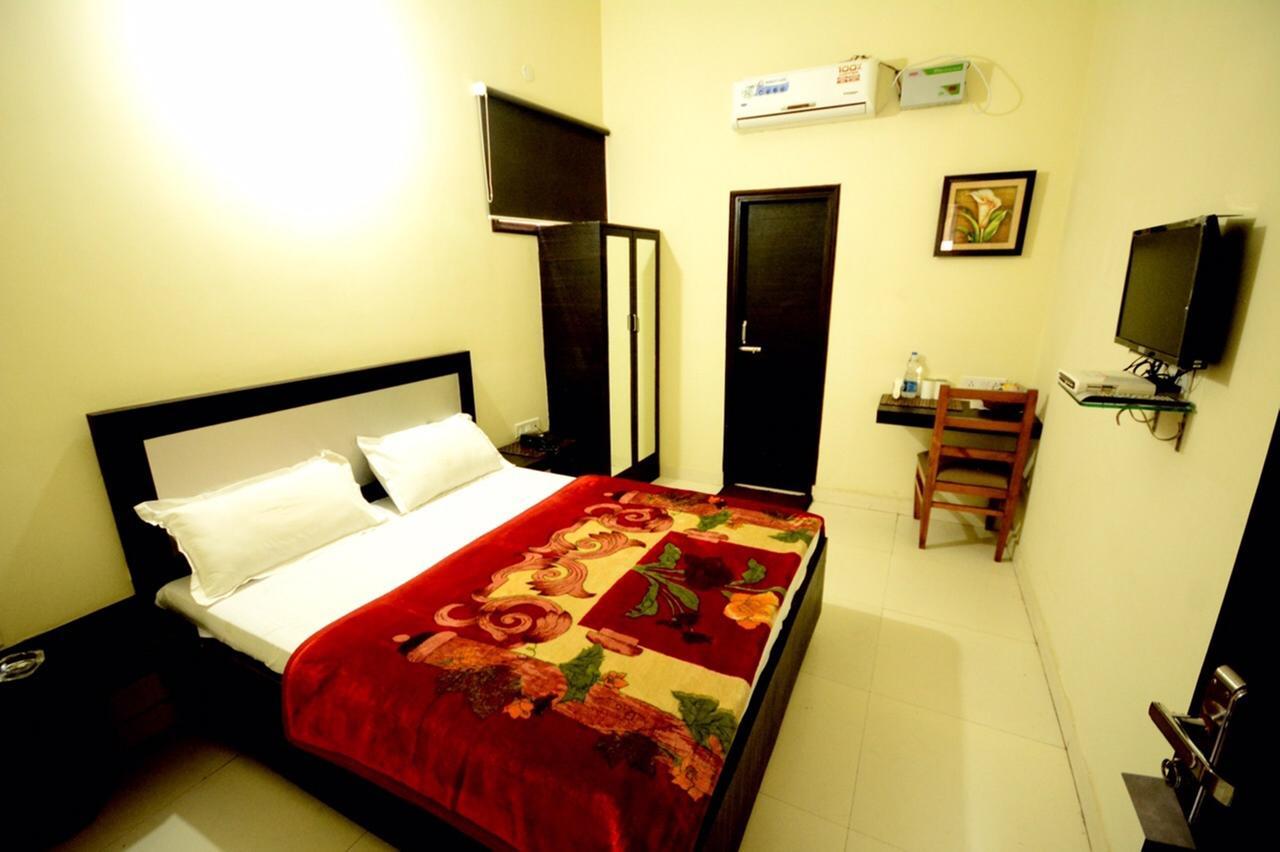 Hotel Mehra Inn Amritsar Exterior foto